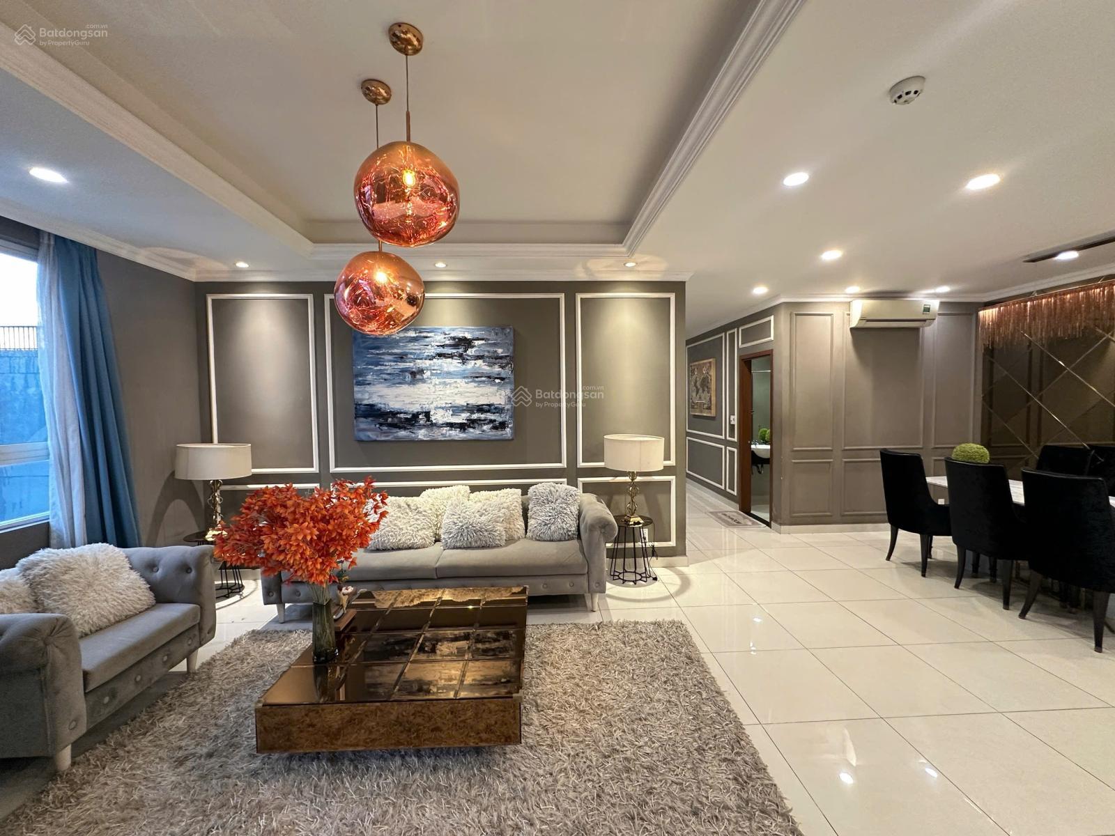 Căn hộ 4PN Quận 4 136m² giá 8.8 tỷ - Cơ hội tuyệt vời!