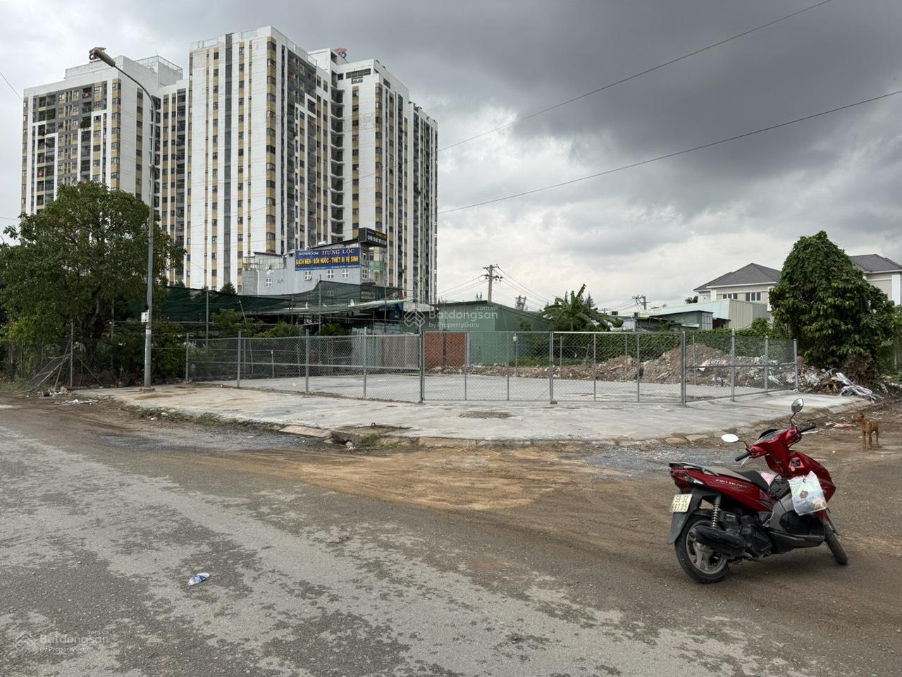 Lô đất góc 300m² mặt tiền Liên Phường, Quận 9 - Cơ hội kinh doanh tuyệt vời!