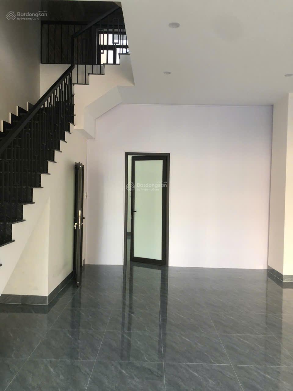 Shophouse Vincom Quảng Trị 75m² giá chỉ 5 triệu - Cơ hội vàng cho bạn!