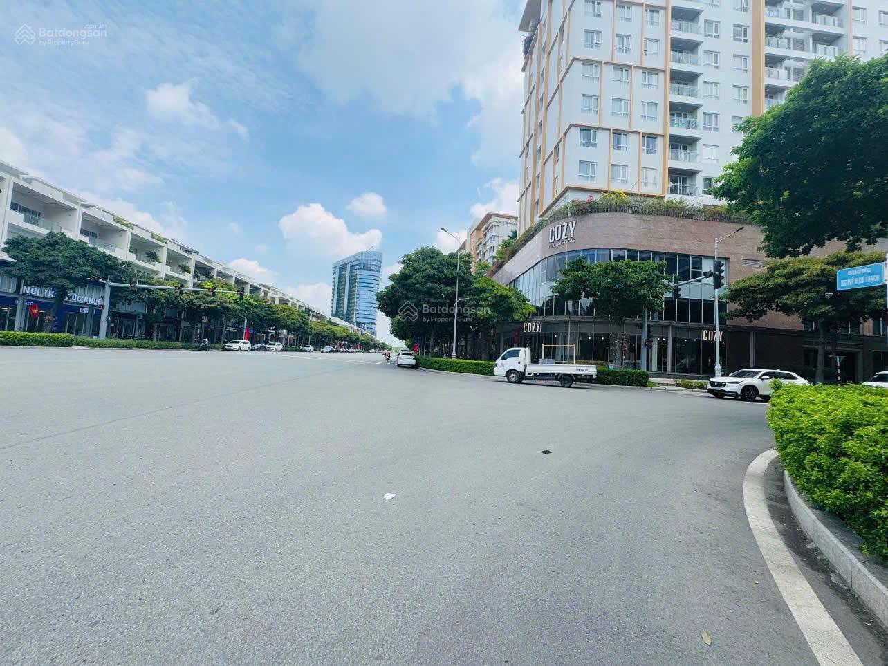 Shophouse Sarica 300m² giá 117 triệu - Cơ hội kinh doanh lý tưởng!