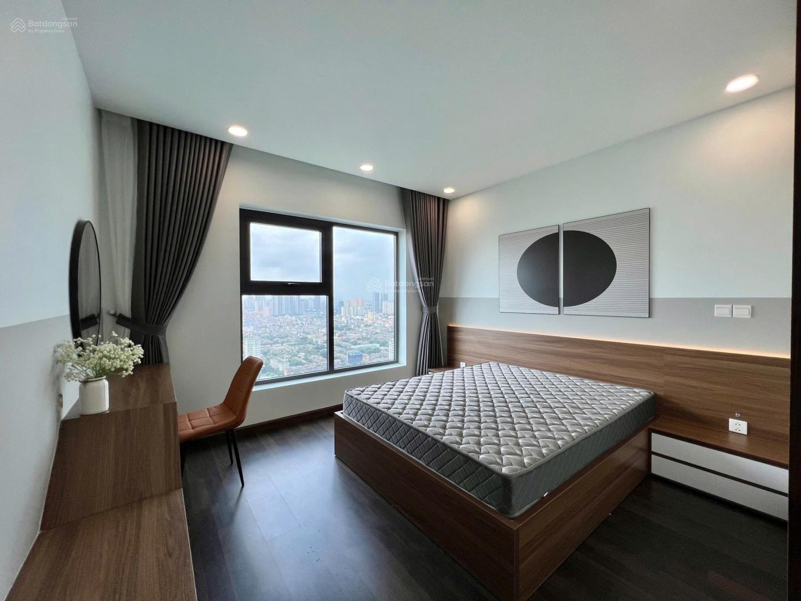 Căn hộ Golden Place 148m² giá 13.5 tỷ - Cơ hội sở hữu tuyệt vời!