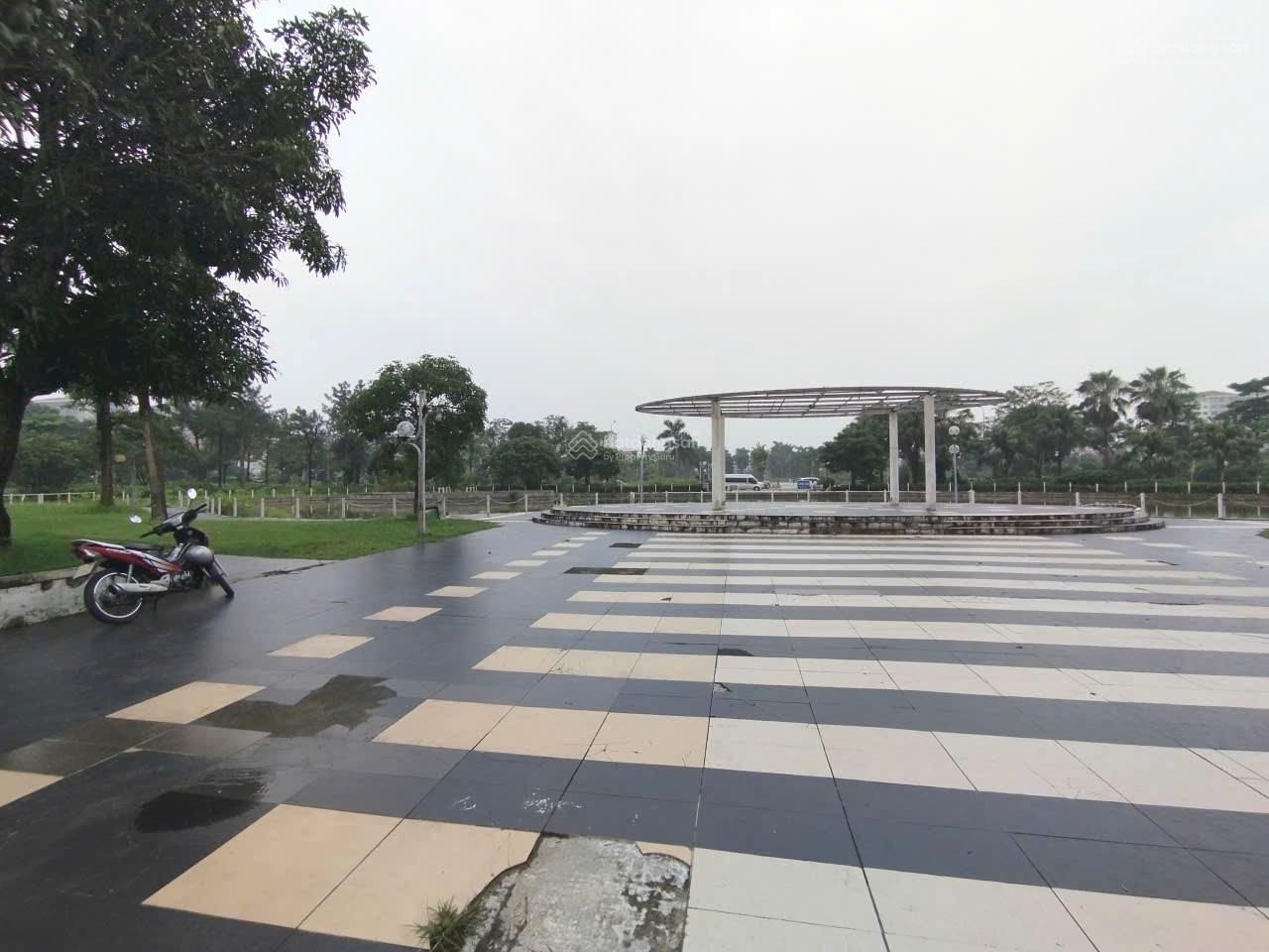 Biệt Thự Đặng Xá 300m² giá 60 tỷ - Cơ hội đầu tư hấp dẫn!