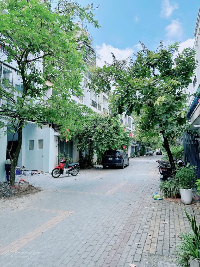 Bán nhà phố Ao Sào 70m² giá 19.8 tỷ - Cơ hội kinh doanh lý tưởng!