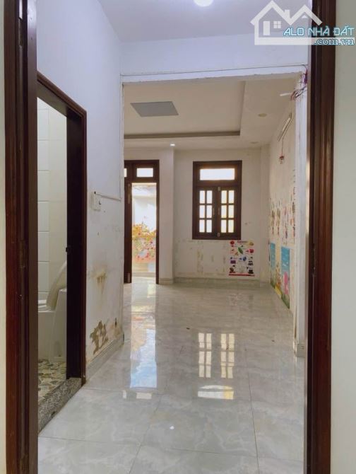 Nhà mặt tiền Nguyễn Ngọc Lộc 71m² giá 3.88 tỷ - Cơ hội hiếm có!