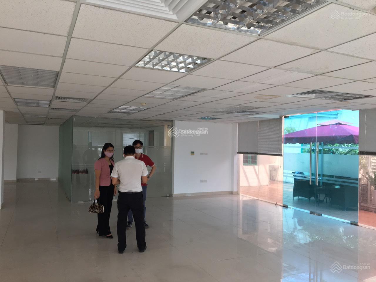 Cho thuê văn phòng tòa PV OIL 110m² giá 13.2 triệu - Vị trí đắc địa