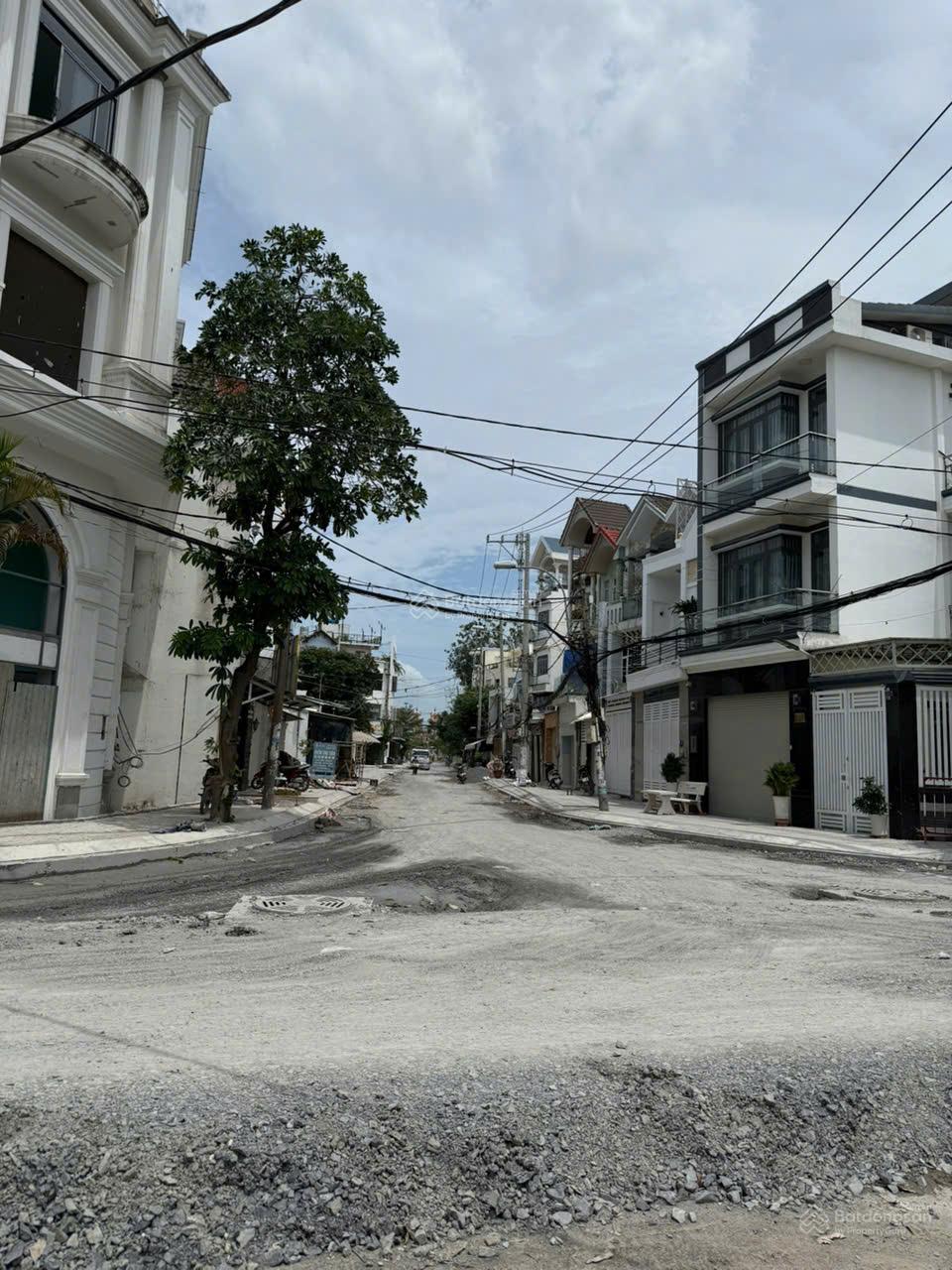 Nhà 3 tầng 56m² - 4 phòng ngủ - Căn góc hẻm Nhà Bè - Cơ hội đầu tư hấp dẫn