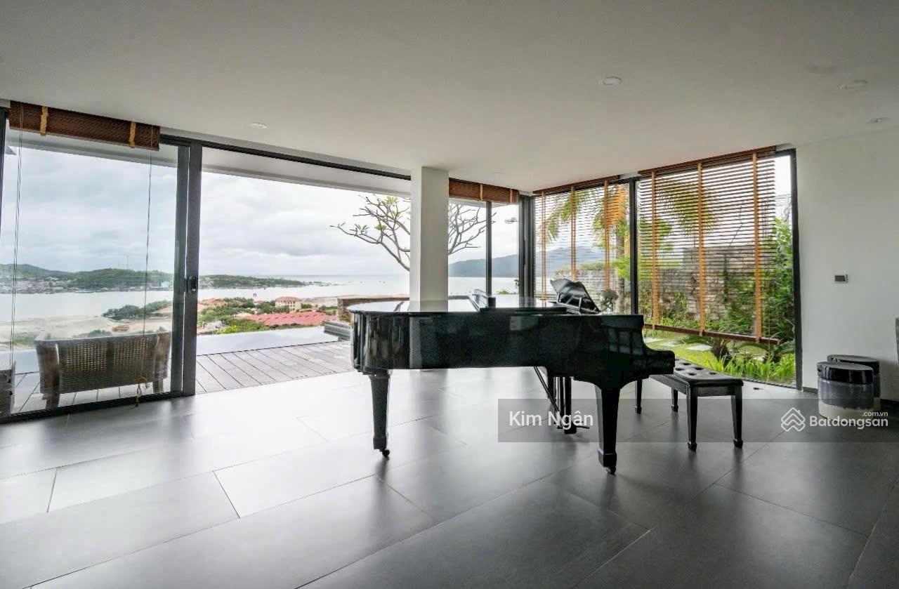 Biệt thự Ocean Front Villas 420m² giá 45 tỷ - View biển tuyệt đẹp!