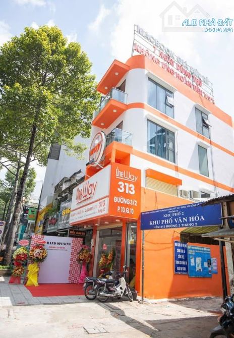 Cho thuê góc 2 mặt tiền 3/2 100m² Quận 10 - Cơ hội vàng cho doanh nghiệp!