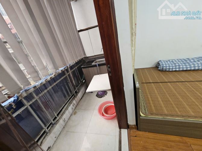 Phòng cho thuê 27m² tại Mai Dịch giá 3.6 triệu - Vào ở ngay!