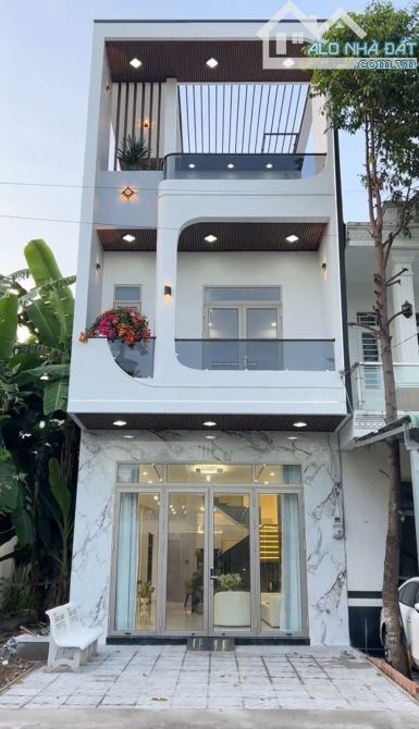 Nhà 1 Trệt 2 Lầu 120m² giá 2.6 tỷ - Cơ hội sở hữu tại Thủ Dầu Một!