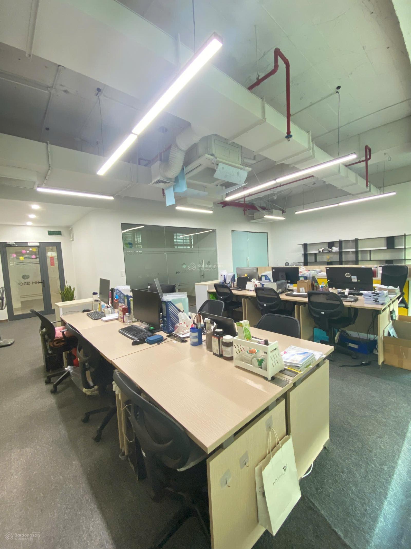 Văn phòng cho thuê 80m² khu Ngoại Giao Đoàn - View công viên đẹp