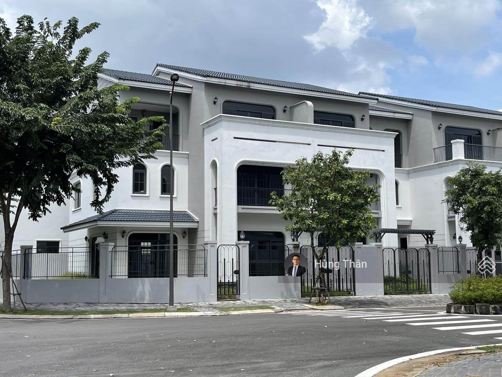 Townhouse 212m² giá 15.2 tỷ - Vị trí đắc địa Palm City