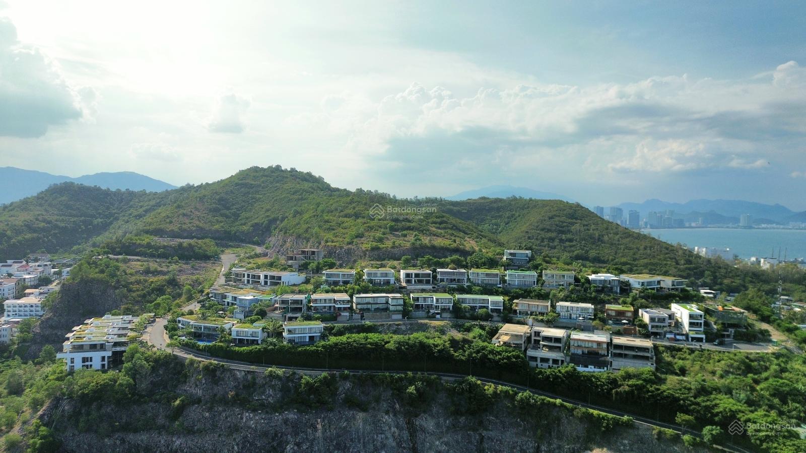 Biệt thự Ocean Front Anh Nguyễn 420m² giá 49 tỷ - Cơ hội đầu tư hấp dẫn!