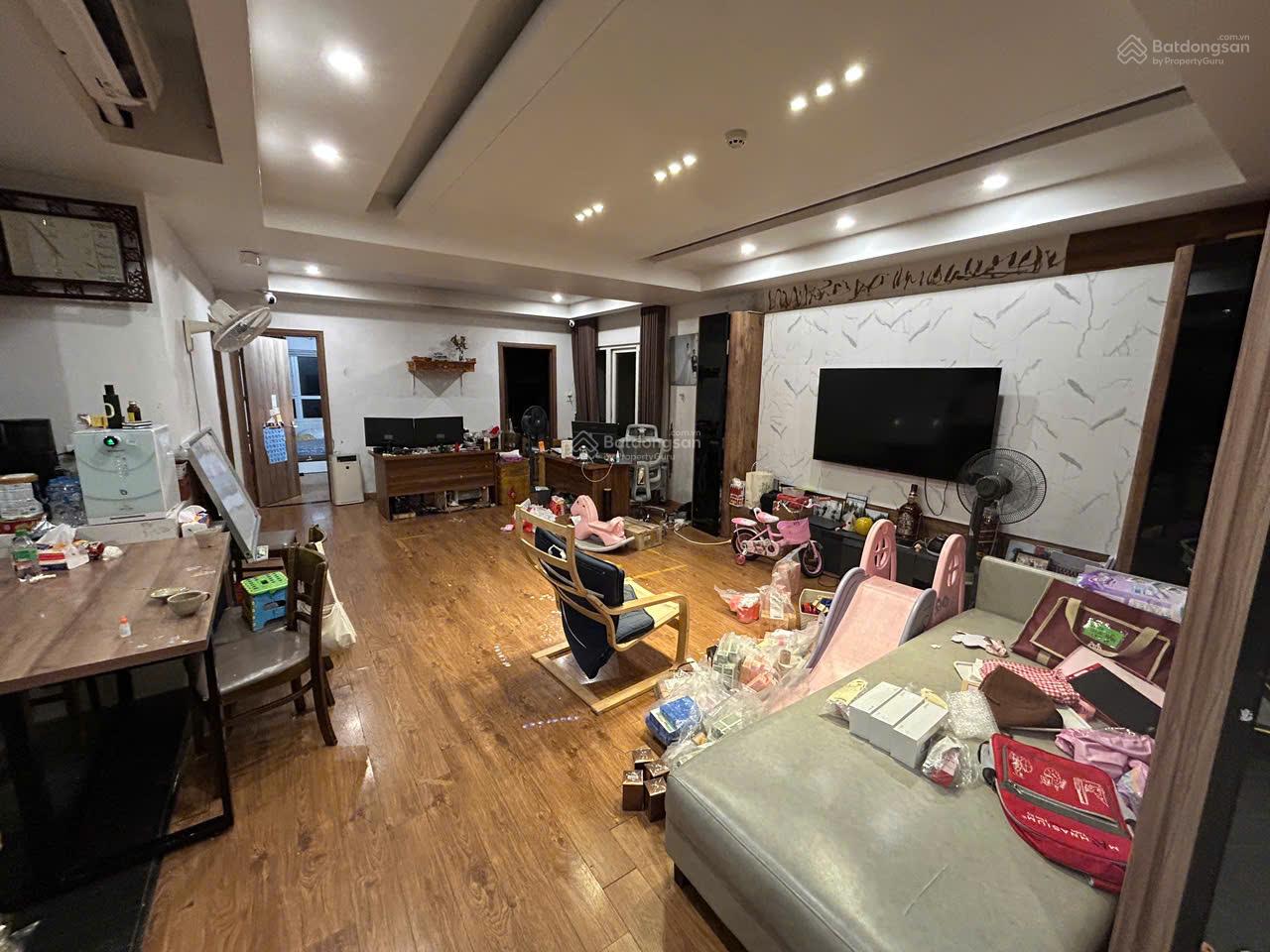 Căn hộ 3PN 133m² giá 9.9 tỷ tại M5 Nguyễn Chí Thanh - Cơ hội hiếm có!