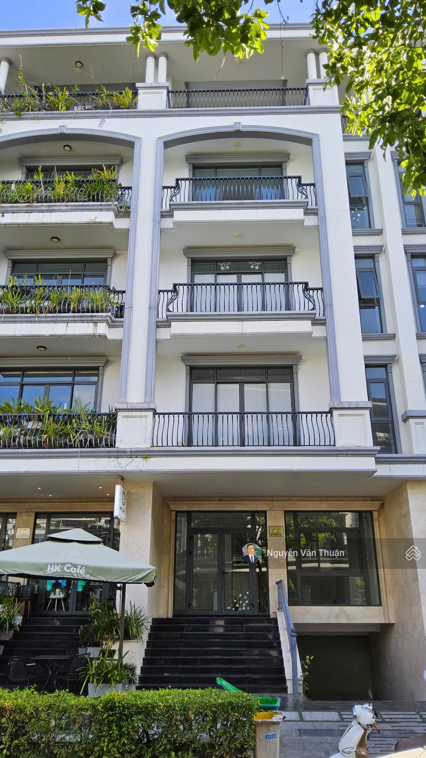 Townhouse 140m² giá 33 tỷ tại Vạn Phúc City - Cơ hội đầu tư hấp dẫn!