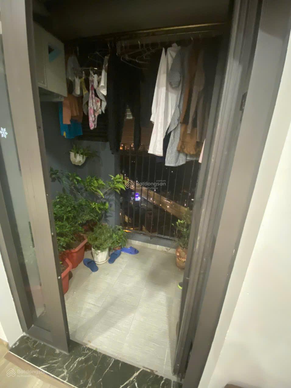 Căn hộ 2 phòng ngủ 50m² giá 3.35 tỷ - Cơ hội vàng tại Intracom Riverside