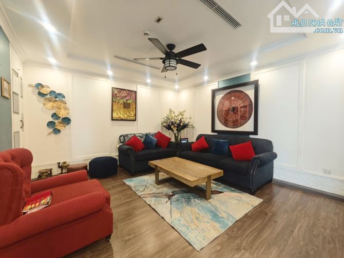 Căn hộ góc Sunshine Riverside 200m² giá 19.2 tỷ - Cơ hội hiếm có!