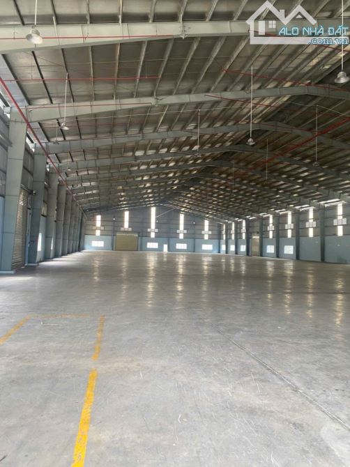 Cho thuê kho xưởng 1.400m² ở Đức Hòa, Long An giá 83 triệu/tháng - Cơ hội hiếm có!