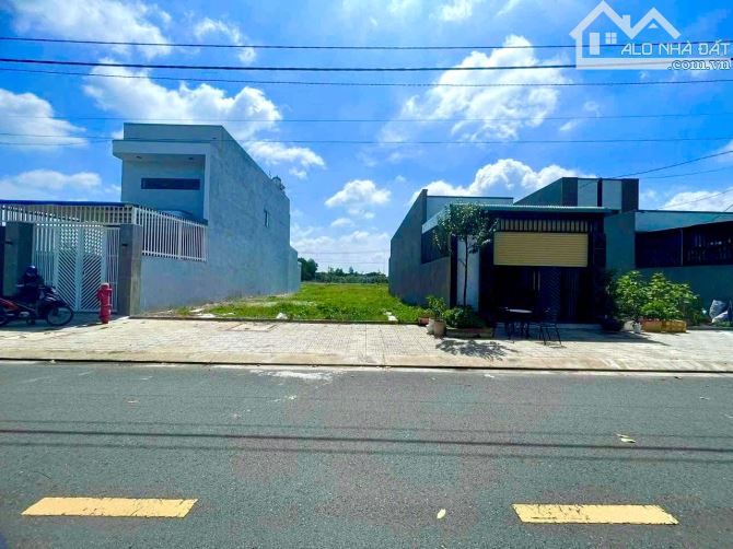 Lô đất 220m² giá 2.26 tỷ tại Nhơn Trạch - Cơ hội đầu tư hấp dẫn!