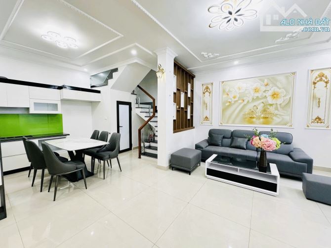 Nhà 3 tầng Hào Khê 40m² giá 2.79 tỷ - Cơ hội hiếm có!