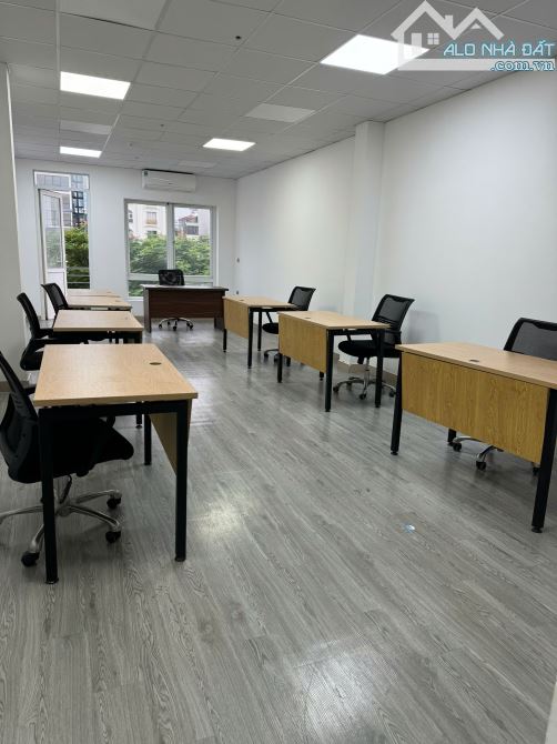 Cho thuê sàn văn phòng 50-120m² phố Quan Hoa, Cầu Giấy chỉ 10.5 triệu - Cơ hội hiếm có!