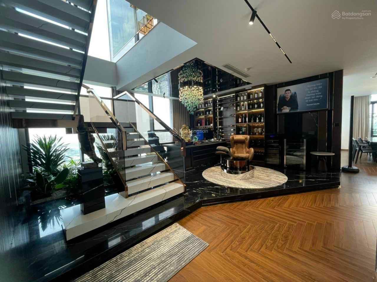 Penthouse 450m² giá 90 tỷ tại Hoàn Kiếm - Đẳng cấp sống thượng lưu!