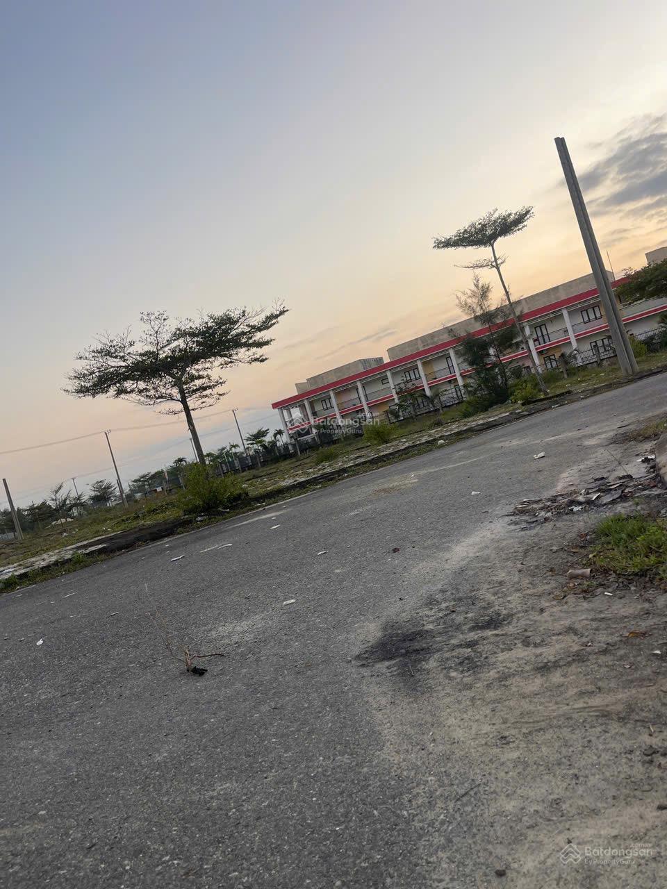 Lô đất 137.5m² giá 2.58 tỷ - Cạnh biển Đà Nẵng