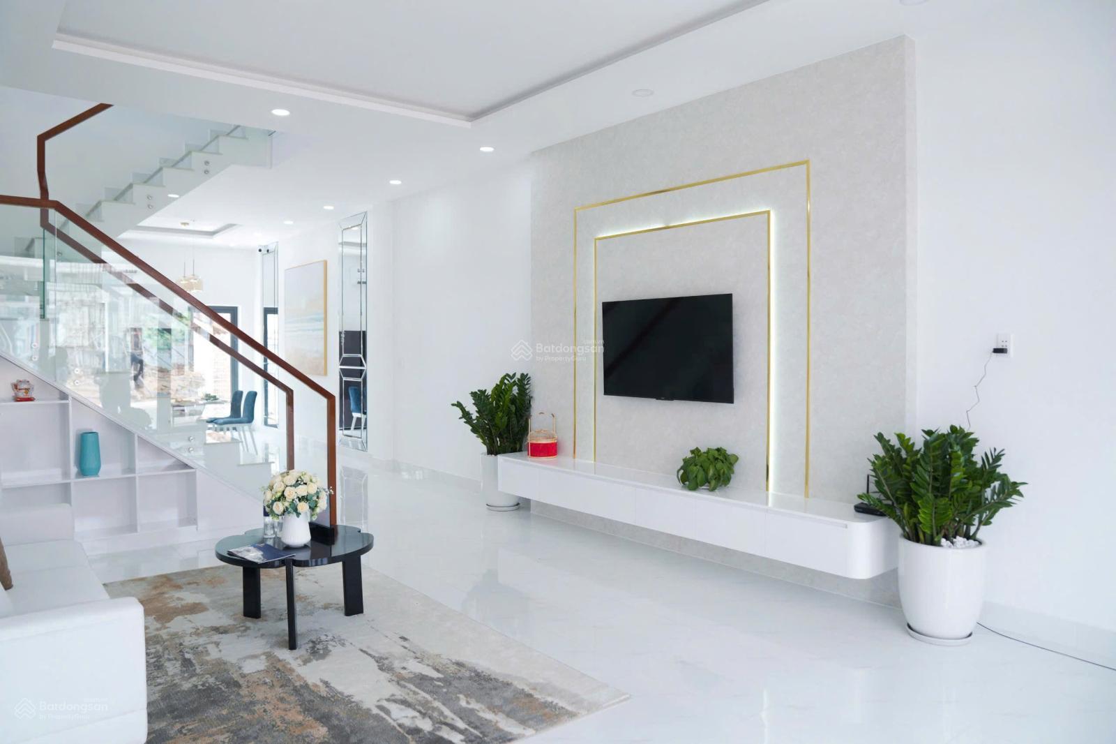 Nhà phố 1 trệt 1 lầu 72.8m² giá 2.3 tỷ - Cơ hội sở hữu ngay!