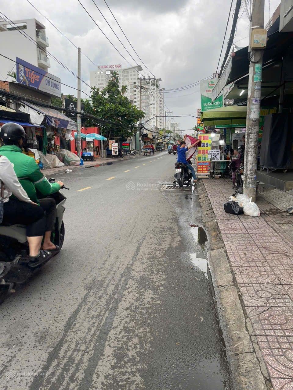 Nhà mặt tiền Lê Văn Lương 132m² giá 17 tỷ - Cơ hội đầu tư tuyệt vời!