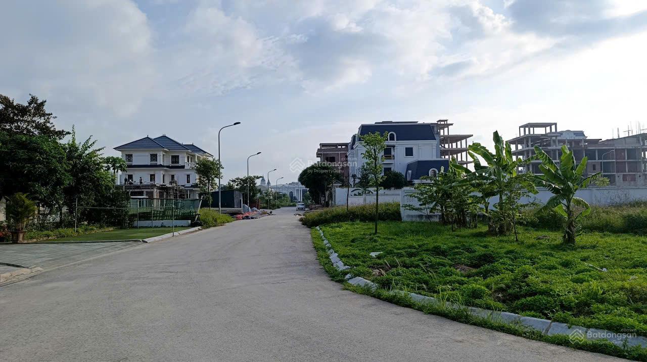 Bán lô đất biệt thự 300m² khu đô thị Đông Hải - Cơ hội hiếm có!