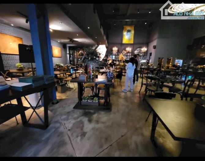 Cho thuê nhà mặt tiền Đông Du 240m² giá 120 triệu - Cơ hội hiếm có!