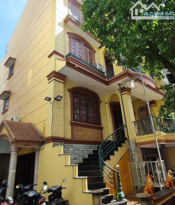 Biệt thự cho thuê 600m² Cộng Hòa, Q.Tân Bình - Kinh doanh đa ngành