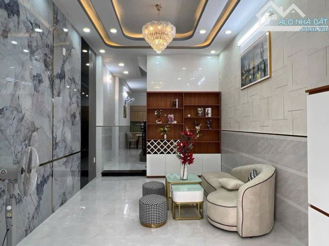 Nhà hẻm Đoàn Văn Bơ 65,6m² giá 3,52 tỷ - Cơ hội hiếm có!