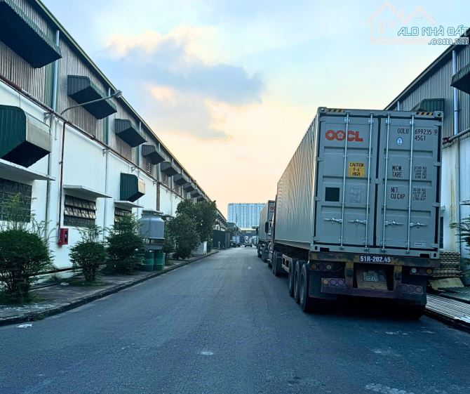 Cho thuê kho tự quản 2000m² tại Quận 8, Hồ Chí Minh - Linh hoạt và an toàn!