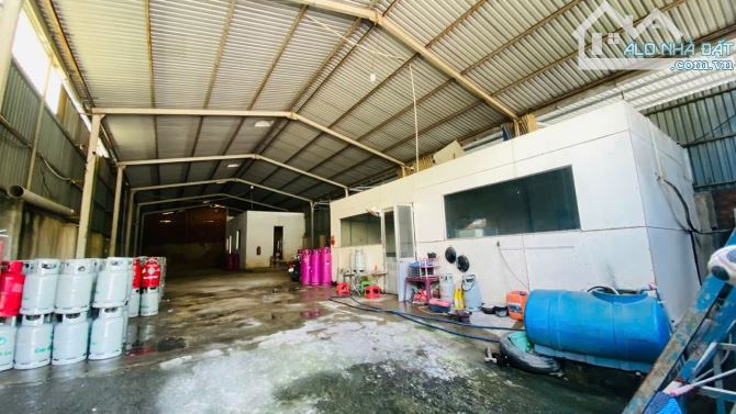 Cho thuê xưởng 400m² Dĩ An 15 triệu - Cơ hội tốt cho sản xuất!