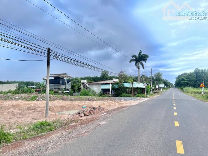 Đất Mặt Tiền Nhựa 33m, 275m², Bàu Bàng, Giá Chỉ 1.3 Tỷ - Cơ Hội Vàng!