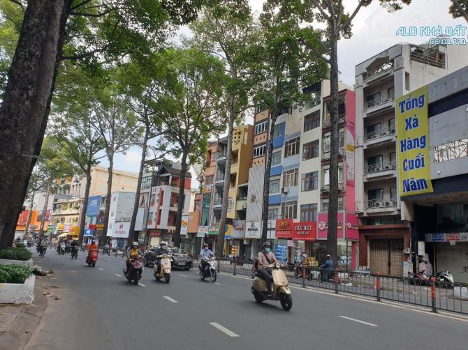 Cho thuê tòa nhà 8 tầng Quận 10 giá 360 triệu - Cơ hội đầu tư hấp dẫn!