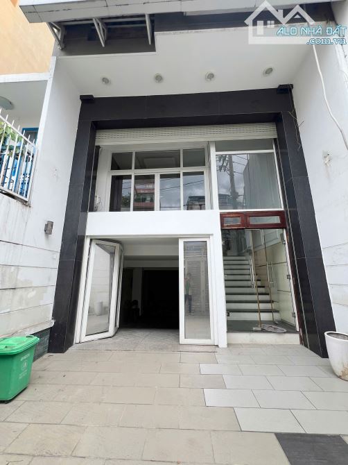 Nhà MT Nguyễn Đình Chính 99m² giá 50 triệu - Cơ hội thuê tuyệt vời!