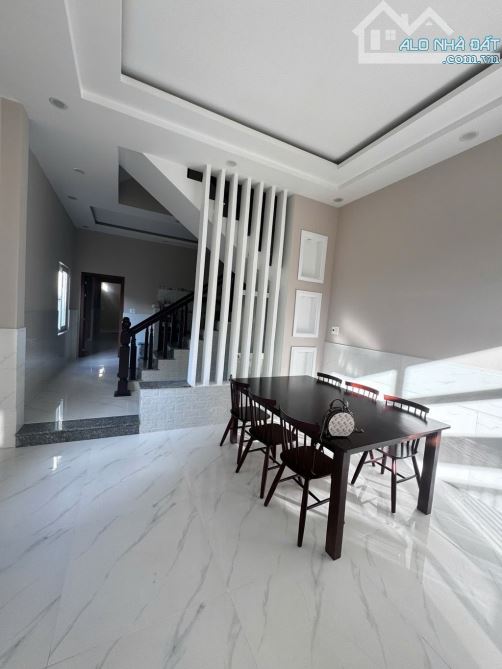 Nhà 3 Tầng Đường Nguyễn Thiện Kế 85m² giá 9.7 tỷ - Cơ hội vàng gần biển!