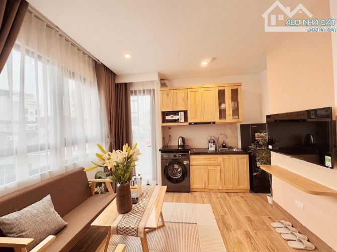 Bán Tòa Nhà 9 Tầng 61m² giá 14.5 tỷ - Doanh Thu 80 triệu/tháng