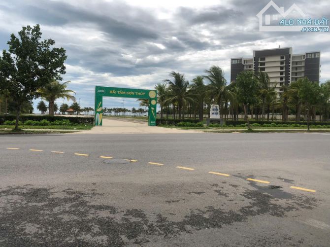 Bán lô đất 139m² giá 13.5 tỷ Đường Nguyễn Đình Trân - Cơ hội hiếm có!