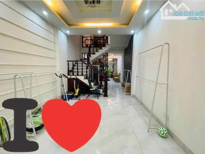 Nhà nguyên căn 90m² giá 9 triệu tại Mạc Đĩnh Chi - Tiện nghi đầy đủ!