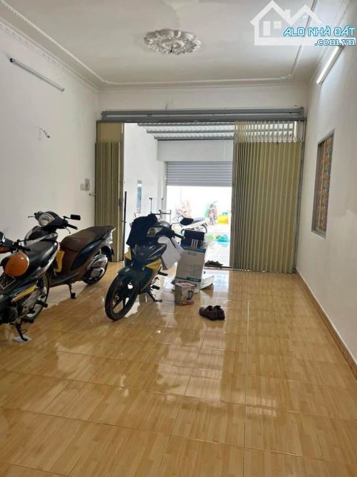 Nhà cho thuê mặt tiền 100m² đường Đoàn Thị Điểm - Cơ hội kinh doanh tuyệt vời!