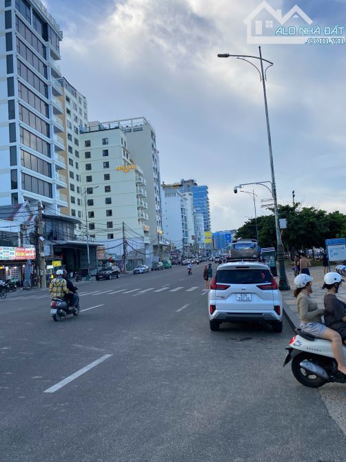 Cho thuê mặt tiền đường Thùy Vân 300m² - Góc hai mặt tiền, view biển đẹp!