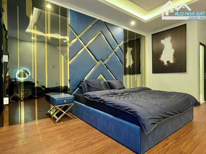 Villa cho thuê 430m² Lương Văn Can - Hồ bơi & nội thất mới