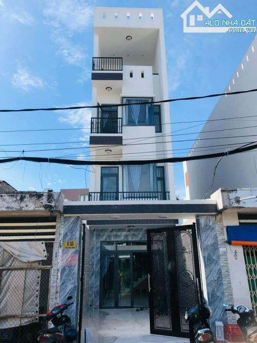 Nhà cho thuê mặt tiền chợ Trần Bình Trọng 100m² giá 10 triệu - Vị trí đắc địa!