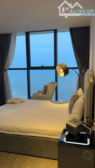 Khách sạn 52 phòng cho thuê 200m² đường Phó Đức Chính - Cách biển 50m