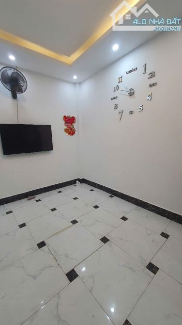 Căn hộ 82m² giá 13 triệu tại Trần Thủ Độ, Hoàng Mai - Cơ hội hiếm có!