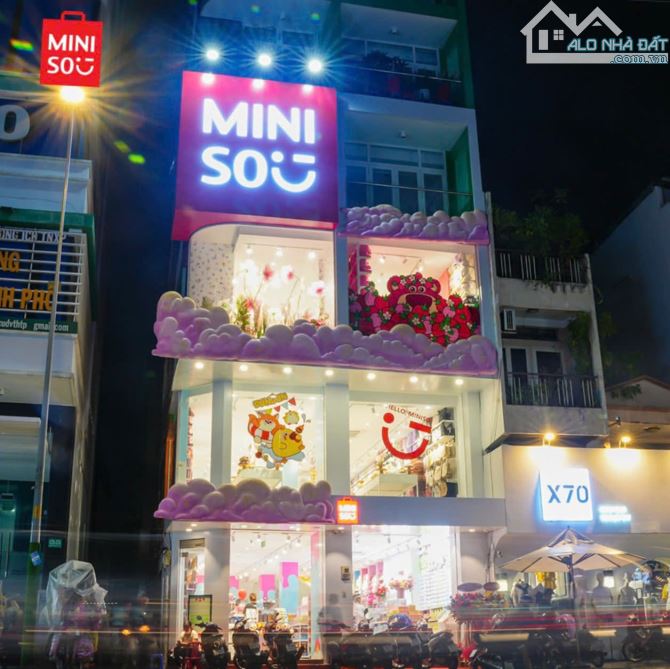Cho thuê nguyên căn mặt tiền Nguyễn Trãi 150m² giá 240 triệu - Cơ hội hiếm có!