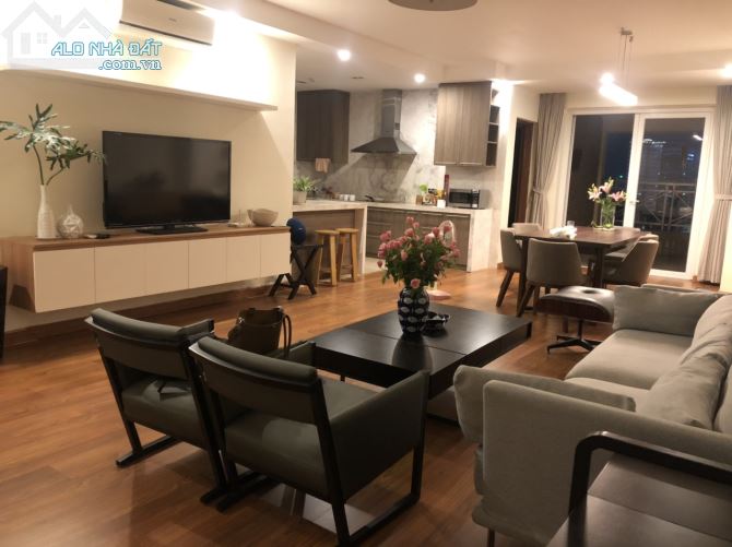 Căn hộ 3 phòng ngủ 153m² tại N05 Hoàng Đạo Thúy - Giá chỉ từ 15 triệu/tháng!